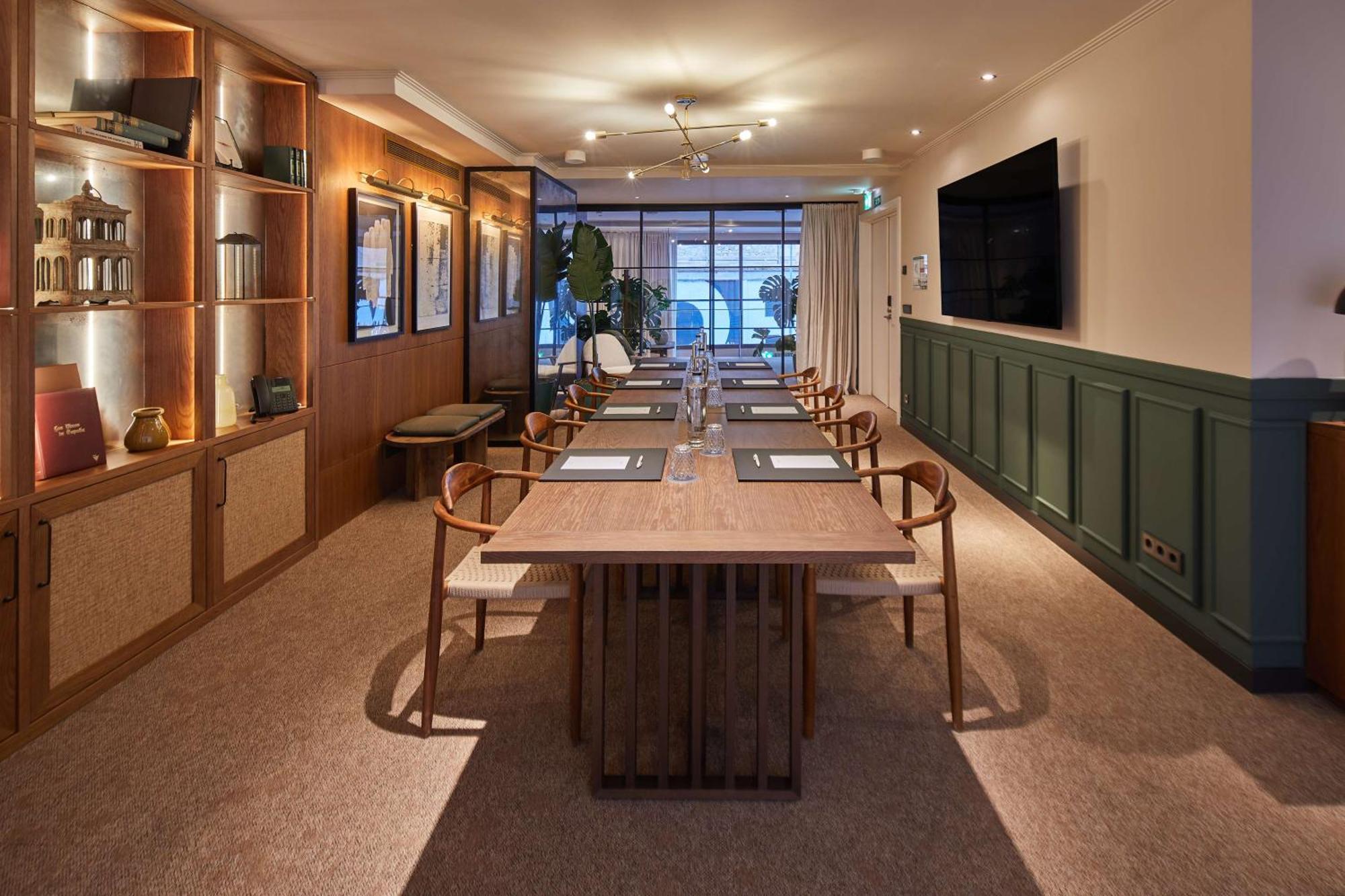Via Sants Barcelona, Tapestry Collection By Hilton 4*